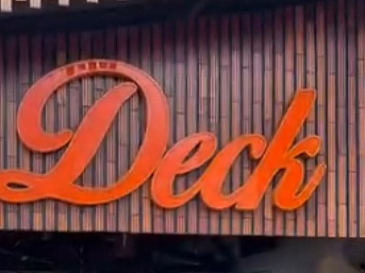 Deck Bar & Restaurante